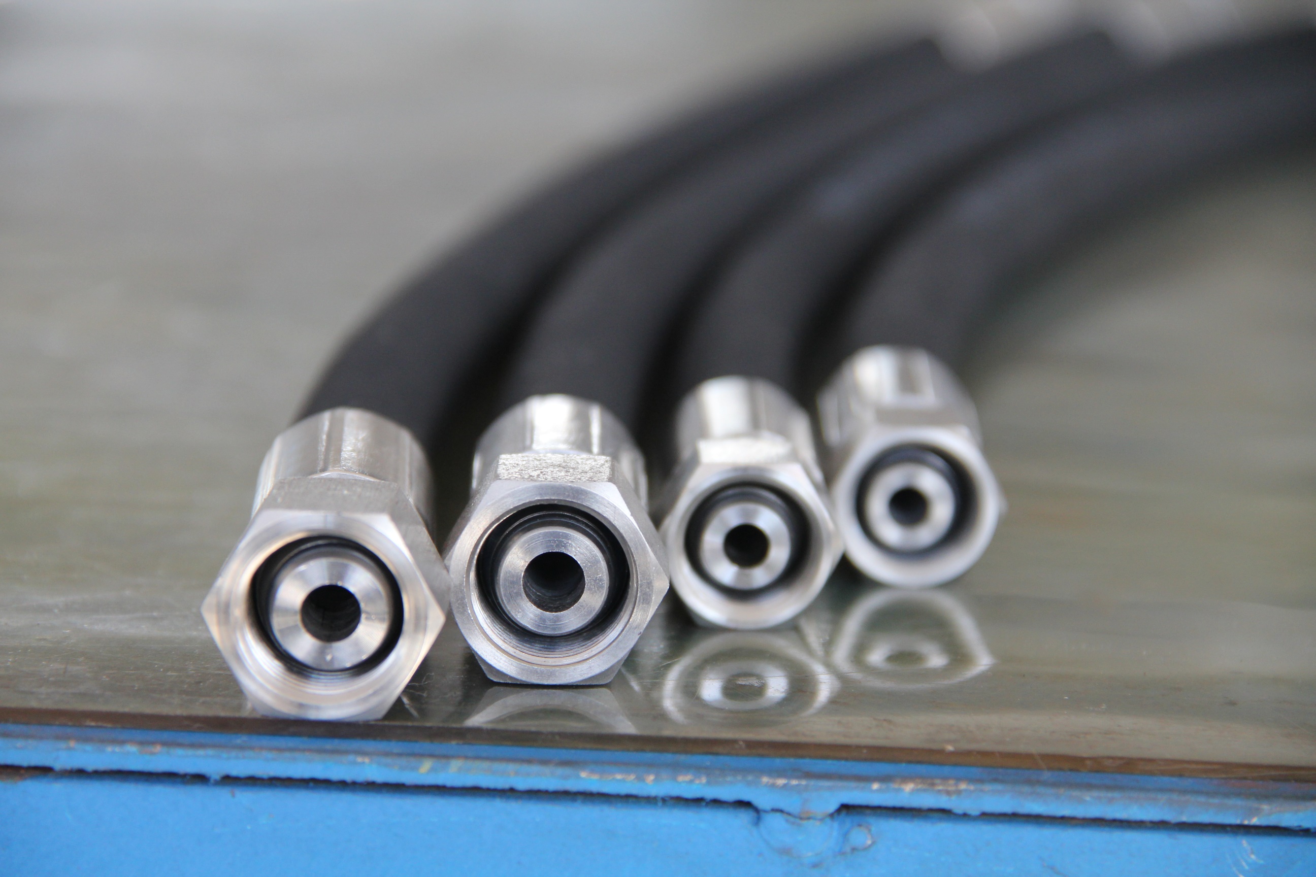 選購高效耐用的工業(yè)用膠管